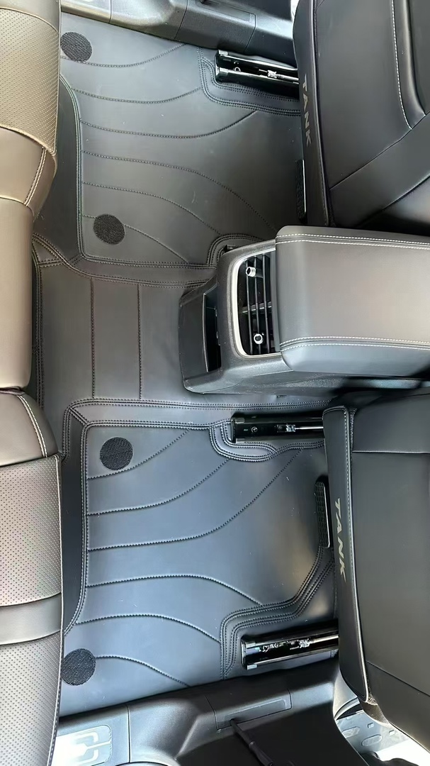 Tank 300 Комплект 3D ковров Susif 365 Car Blanket Armour из экокожи и 4 ворсовых ковриков черные 3