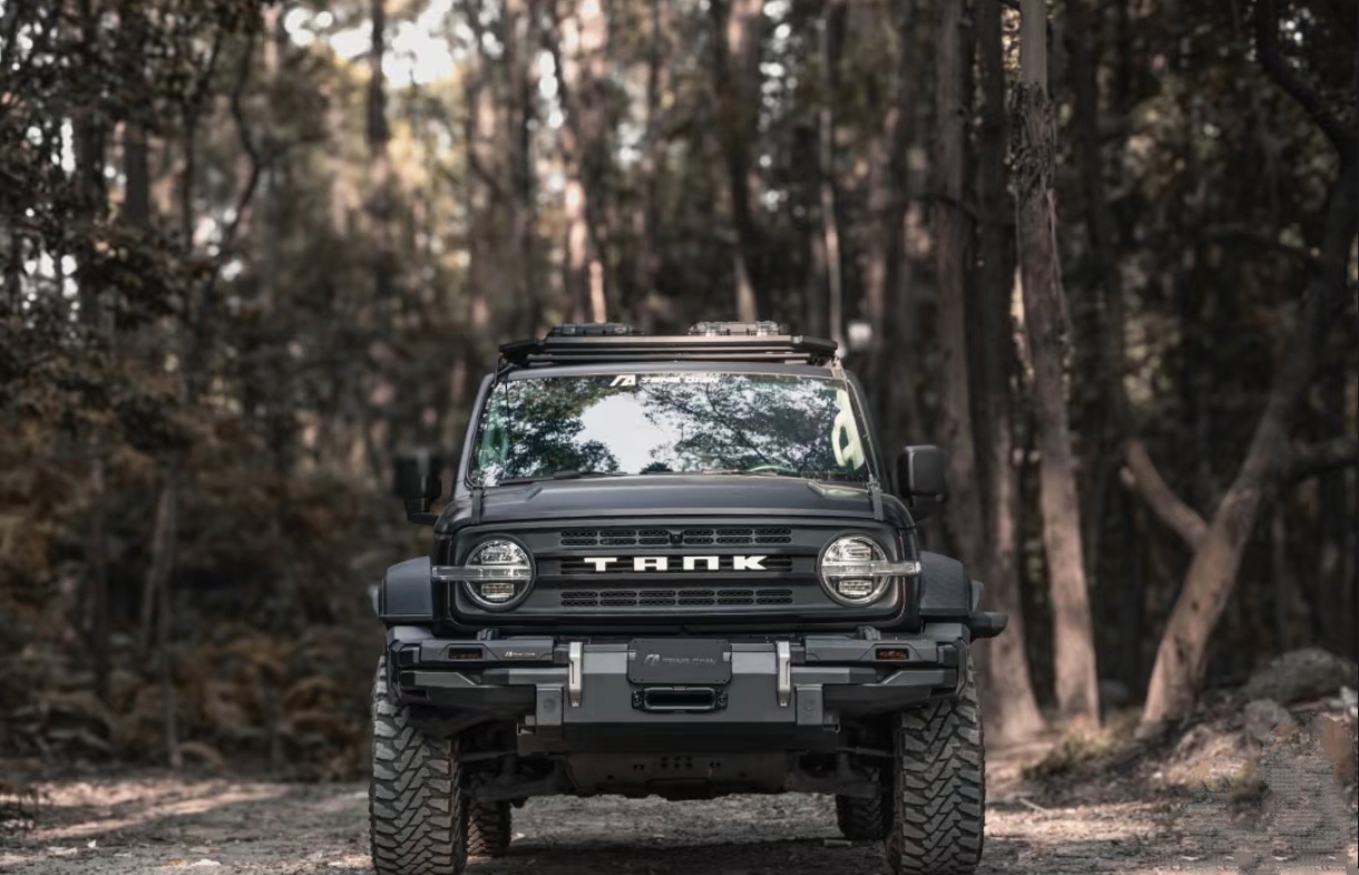 Tank 300 Решетка радиатора 7